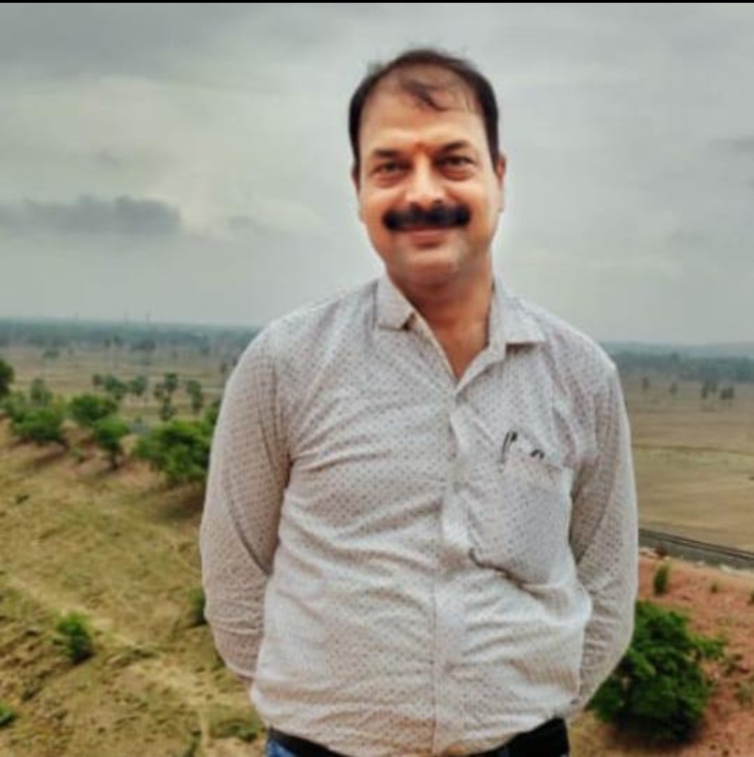 Dr Manoj Dubey